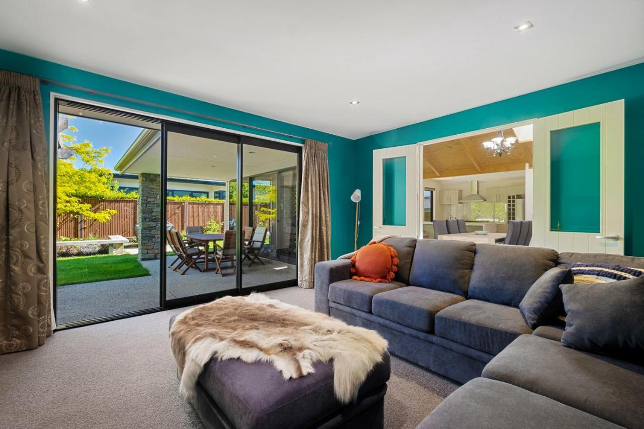 Roys Bay Lodge - Wanaka Holiday Home Exterior foto